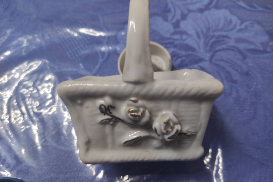 Kleines Porzellankörbchen - Cestino piccolo in porcelana - Bild 1