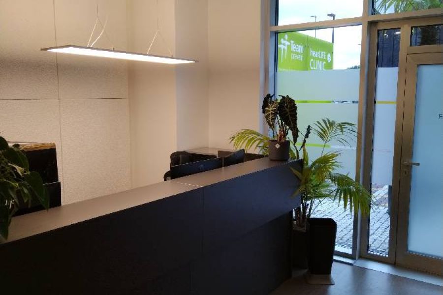 Büroräumlichkeiten inkl. Stellplätze Industriezone Bozen zu vermieten - Bild 2