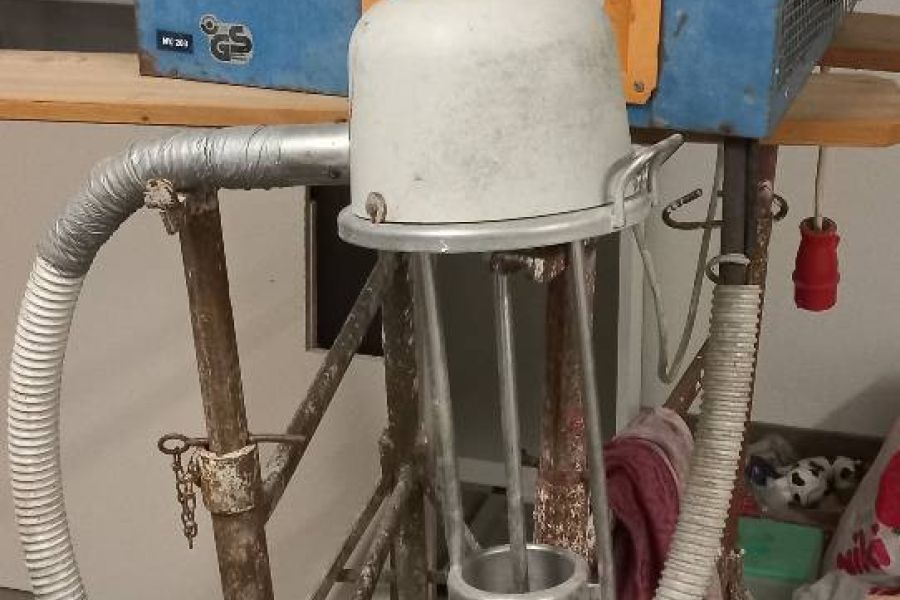 Verkaufe Milchtank+Wagele,Milchkühlgerät,Milchkannen,Milchmessg + mehr - Bild 2