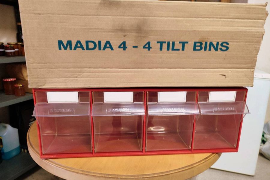 Lagersystem mit Kippbehälter - Bild 3