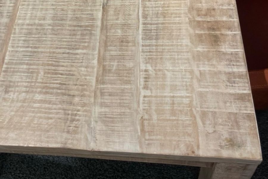 Rustikaler Tisch aus Mango Massivholz - Bild 1