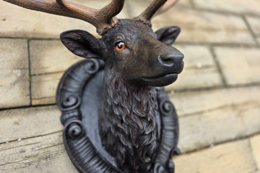 Suche für Bauernhauw jagdliche  antike schnitzereien,hirschkopf,tiere, - Bild 1