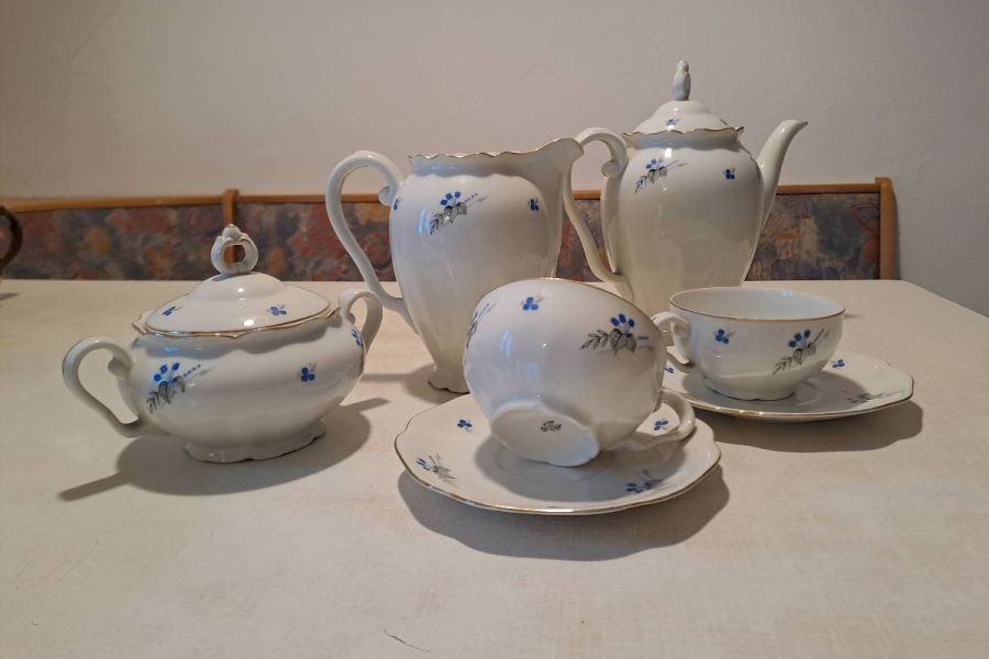 Porzellangeschirr - Bild 1