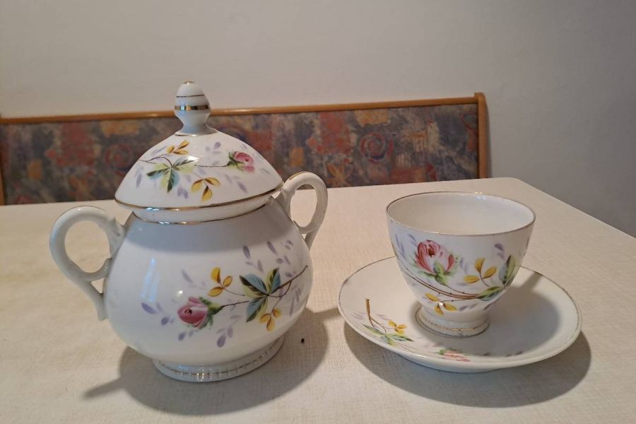 Porzellangeschirr - Bild 2