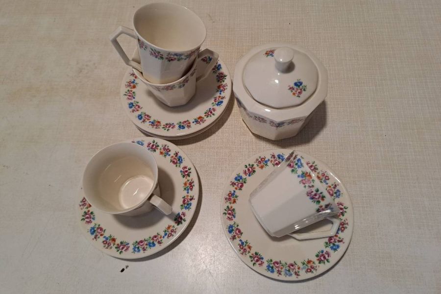 Porzellangeschirr - Bild 2