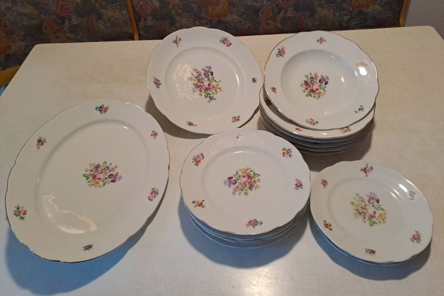 Porzellangeschirr - Bild 3