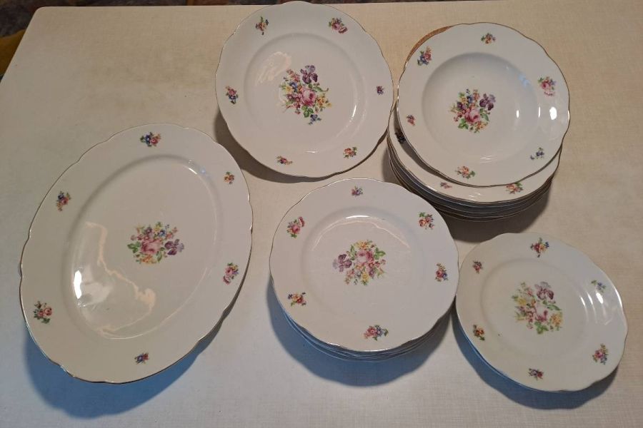 Porzellangeschirr - Bild 4