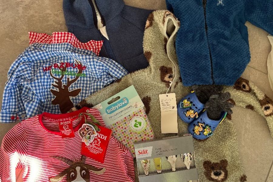 Baby und kinderbekleidung - Bild 1