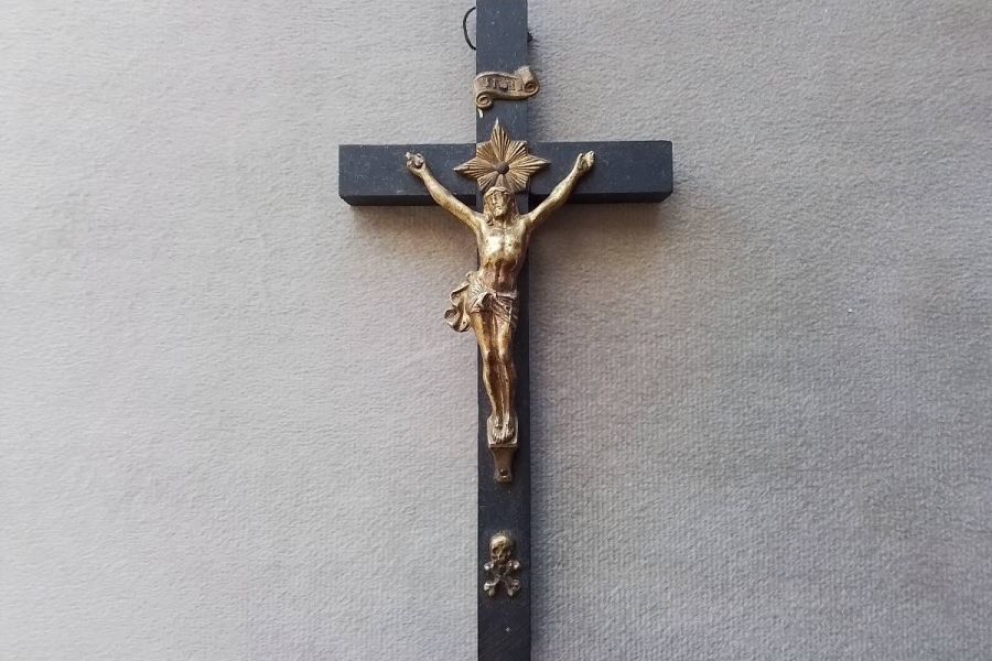 Altes Kruzifix - Bild 1