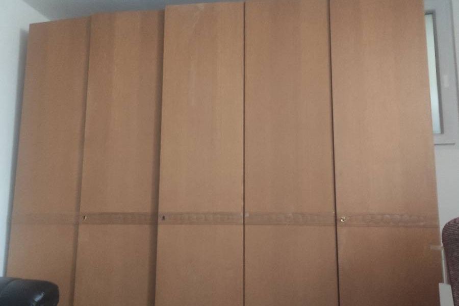 Kleiderschrank - Bild 1
