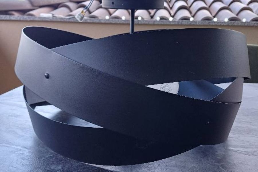 Verkaufe moderne, schwarze Lampe inkl. Leuchtmittel - Bild 2
