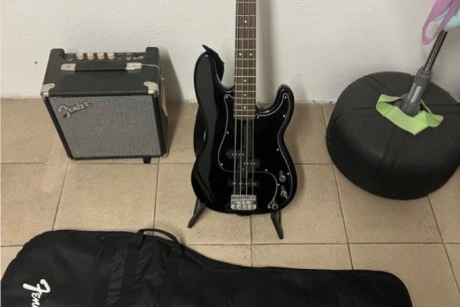 Verkaufe Bass mit Zubehör - Bild 1