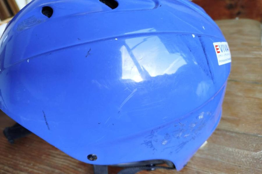 Helm ........ - Bild 1