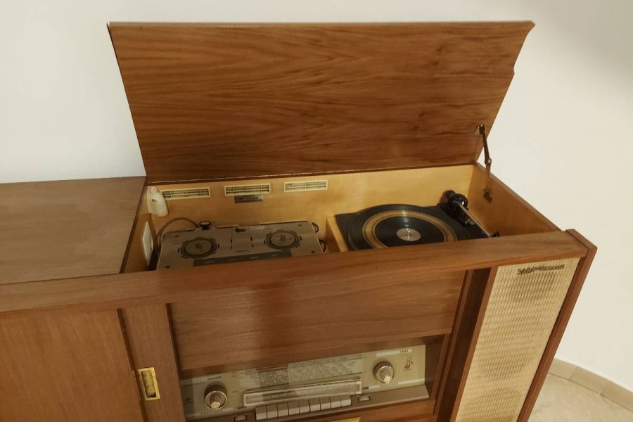 Saba Sonorama Musiktruhe mit Fernseher (Vintage) - Bild 1