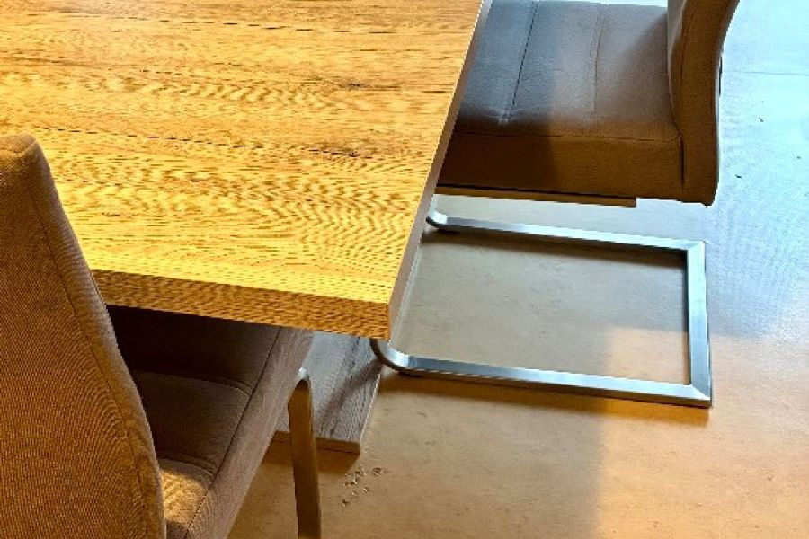 Großer ausziehbarer Tisch - Bild 1