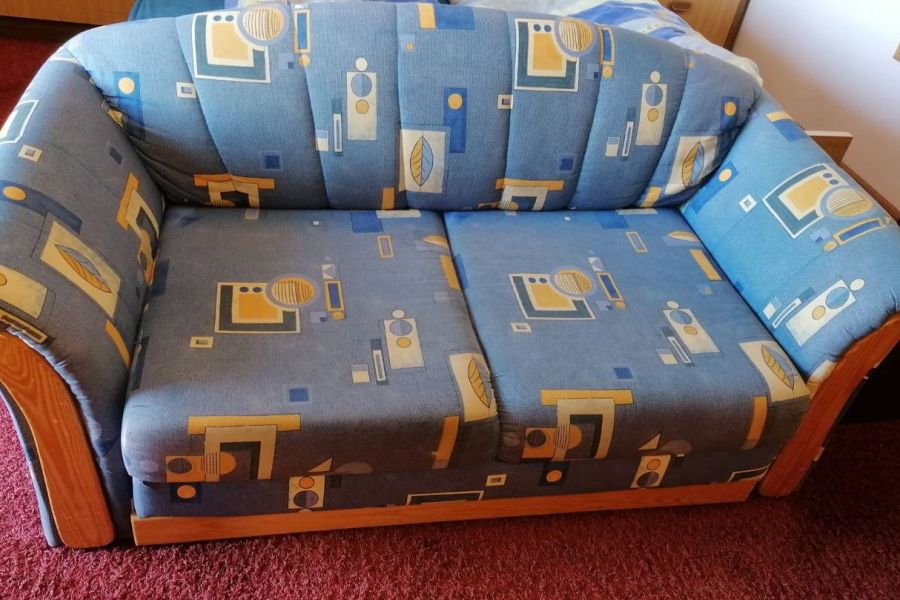 2 sitzer Sofa 1,50m breit ausziehbar - Bild 1