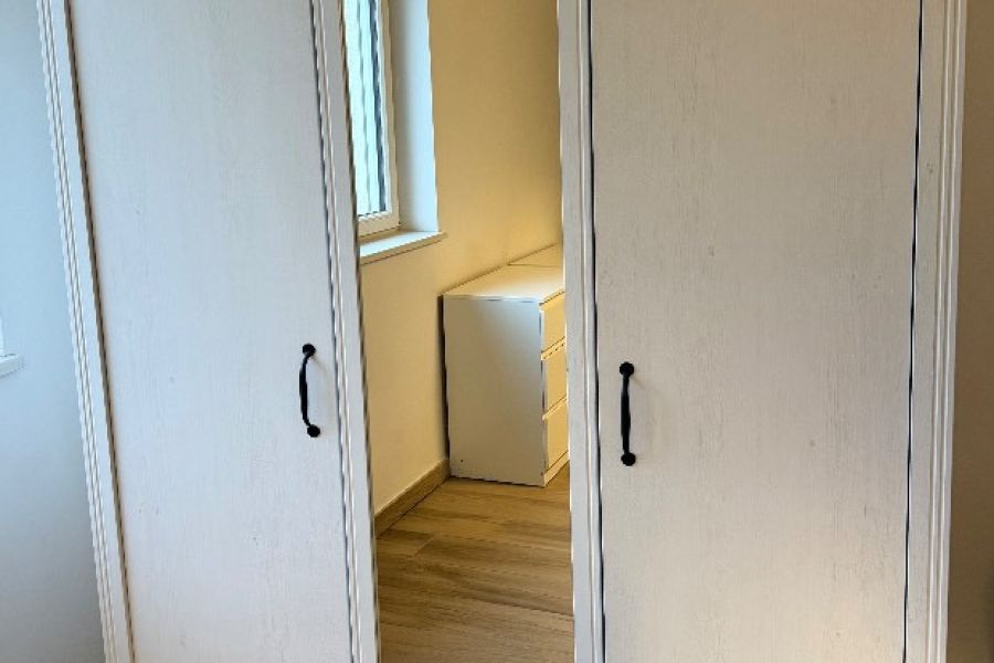Verkaufe verschiedene Lampen und Möbel aufgrund von Umzug - Bild 3