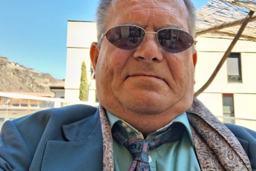 Suche dringend Arbeit im Verkauf - Bild 1