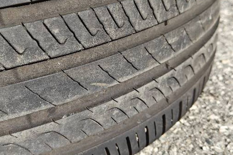 Verkaufe 4x Sommerreifen (nur eine Saison befahren) - Bild 1