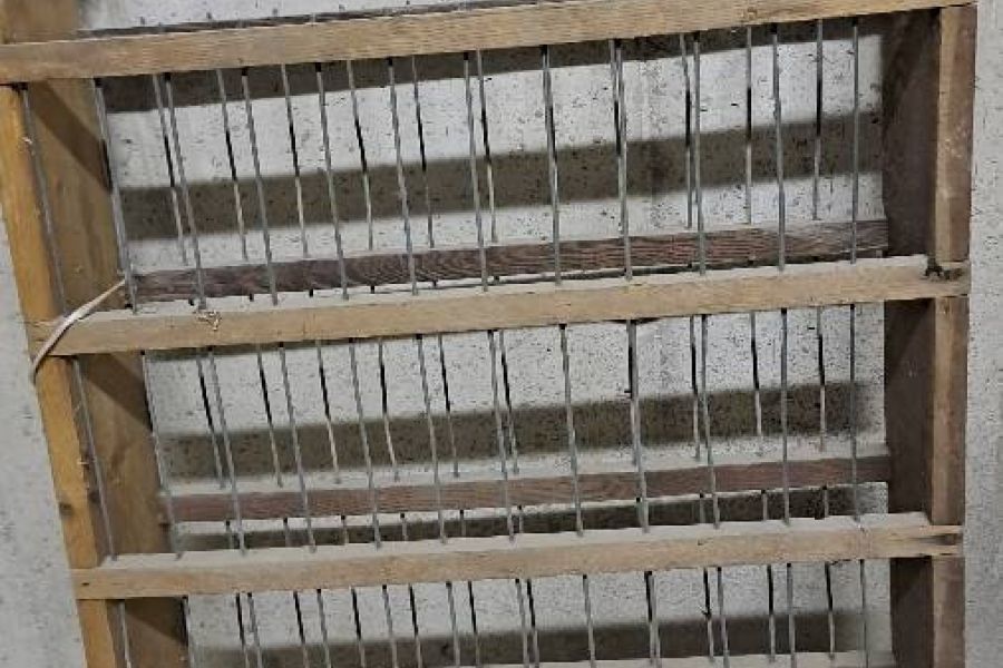 Antike Gegenstände und Werkzeuge zu verkaufen. - Bild 3