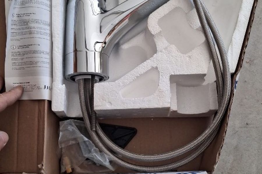 Wasserhahn und Bidetsifon - Bild 1