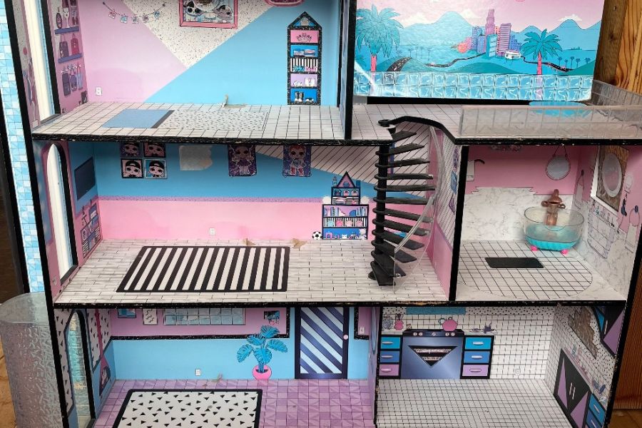 Puppenhaus LOL zu verschenke - Bild 1