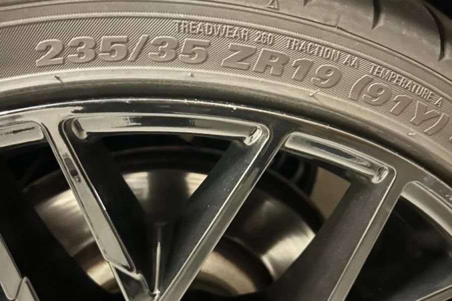 19 Zoll Felgen + Sommerreifen 235/35 R19 | Wie Neu - Bild 2