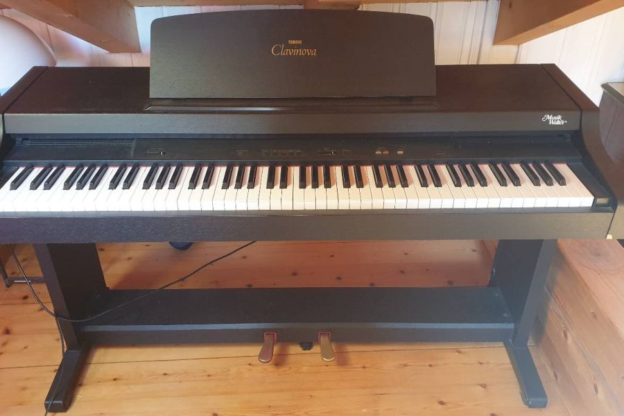 Klavier, clavinova - Bild 1