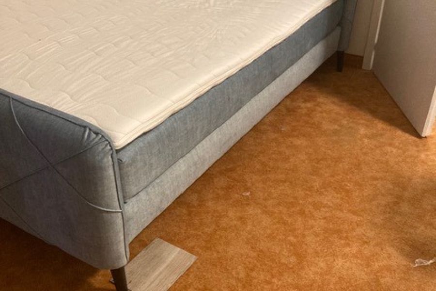 neuwertiges Boxspring Bett 140x200cm         500,-€ - Bild 1