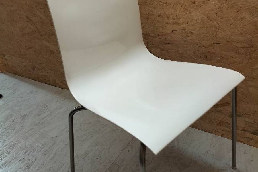 Designer-Stühle 3 Stück von „KONSTANTIN GRCIC“ - Bild 1