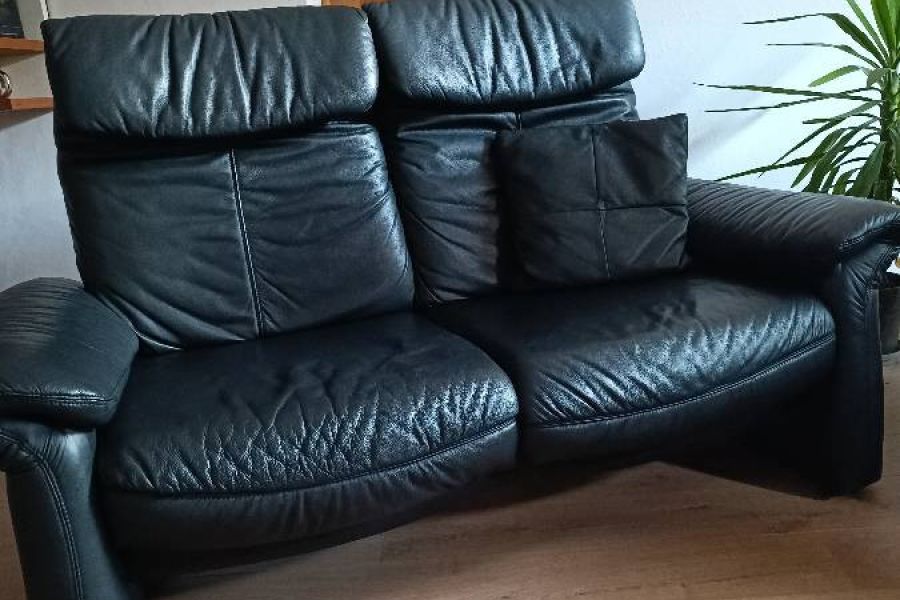 Schwarze Echtledercouch 2-Sitzer - Bild 1