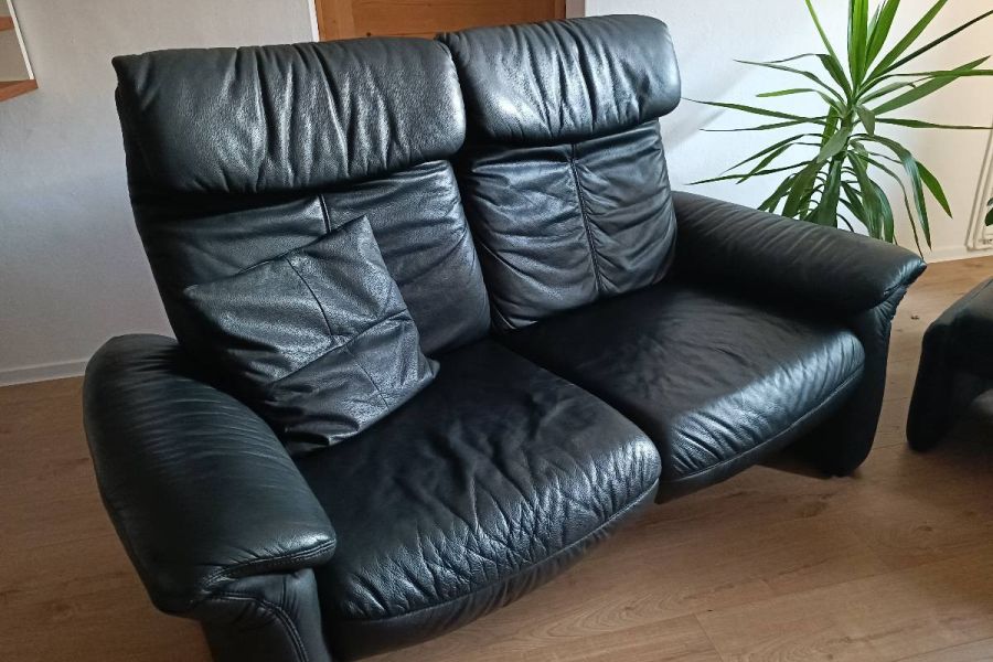 Schwarze Echtledercouch 2-Sitzer - Bild 2