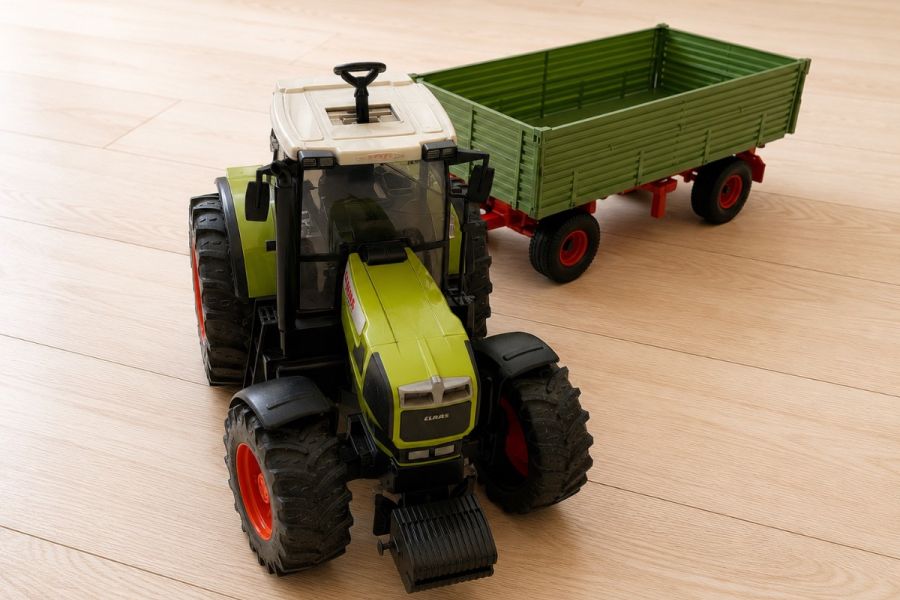 CLAAS Traktor mit Anhänger und Zubehör - Bild 3