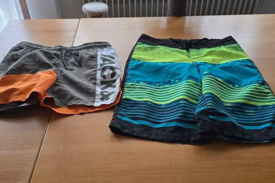 Schwimmhose für Junge gr siehe unten gr beide  zusammen - Bild 1