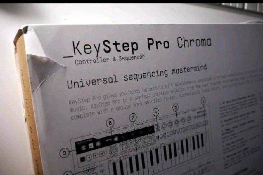 Arturia Keystep Pro Chroma + Decksaver Midi Keyboard Sequenzer - Bild 2