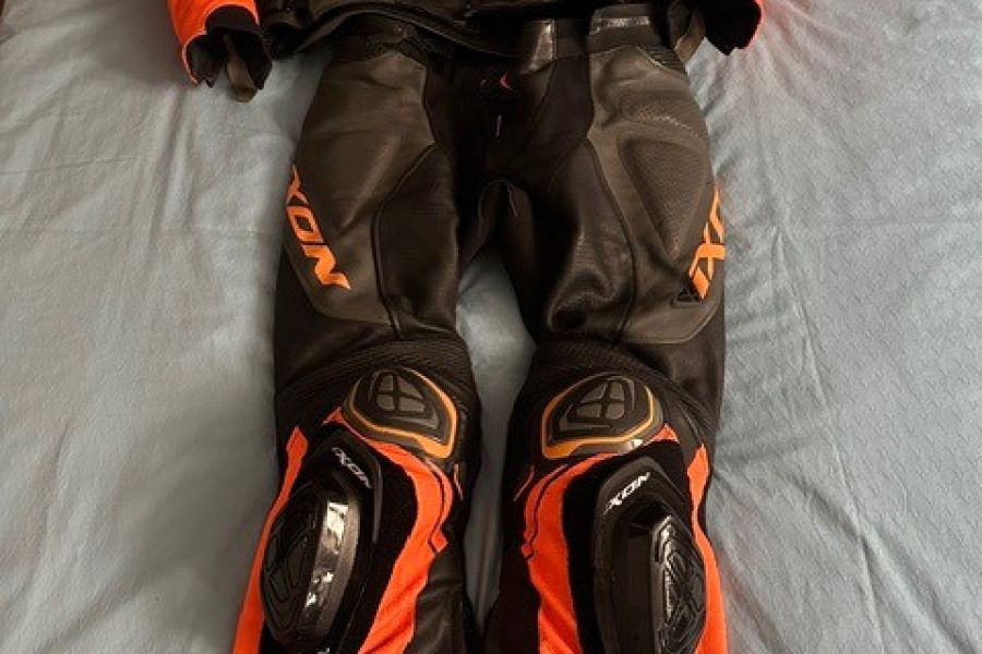 Motorradsbekleidung Jacke, Hose, Stiefel, Helm - Bild 2