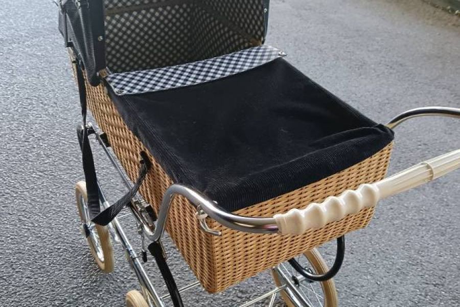 Vintage-Kinderwagen und Buggy - Bild 1