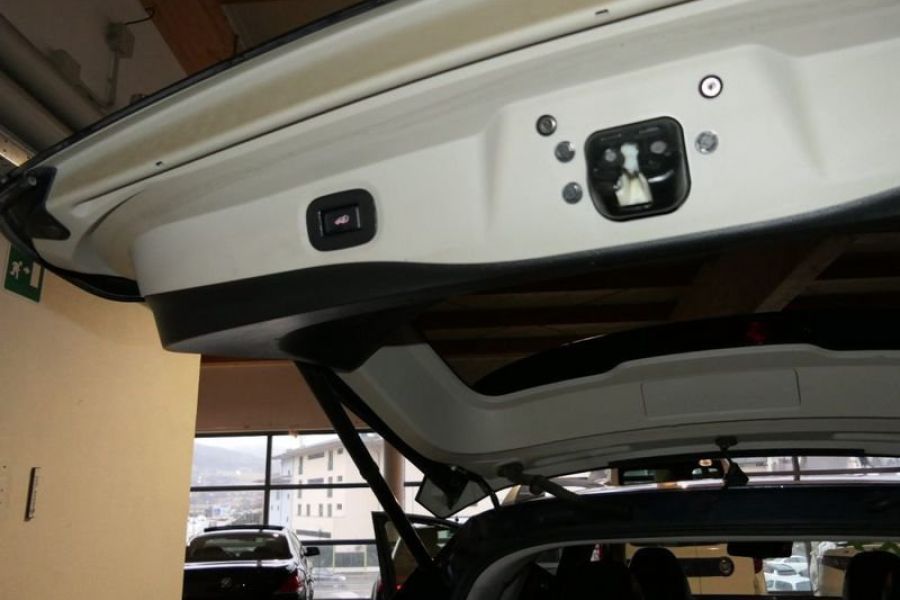 Nissan X-Trail 2.0 dCi 4WD Tekna - Bild 8