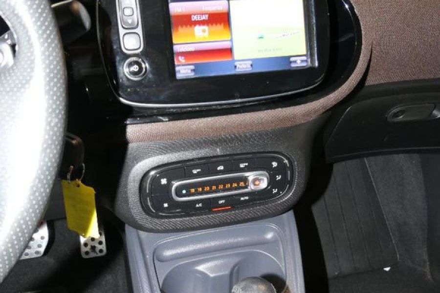 smart fortwo 90 0.9 T twinamic cabrio Perfect - Bild 11