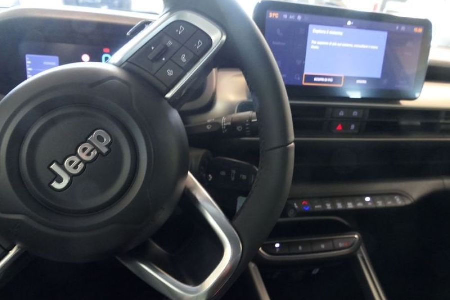 Jeep Avenger e-Hybrid 1.2 MHEV e-Hybrid Turbo Altitude - Bild 12