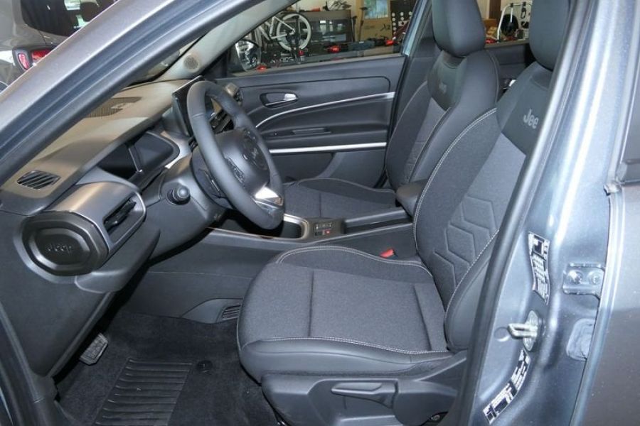 Jeep Avenger e-Hybrid 1.2 MHEV e-Hybrid Turbo Altitude - Bild 5