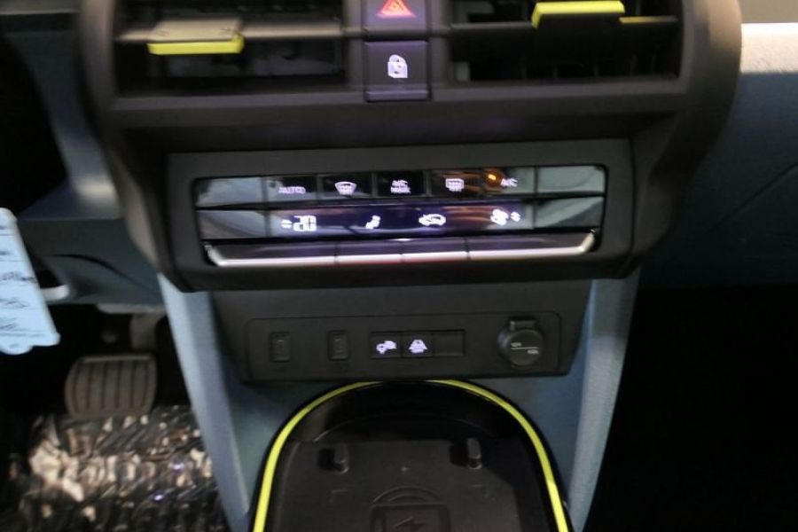 FIAT Grande Panda Hybrid Hybrid La Prima - Bild 14