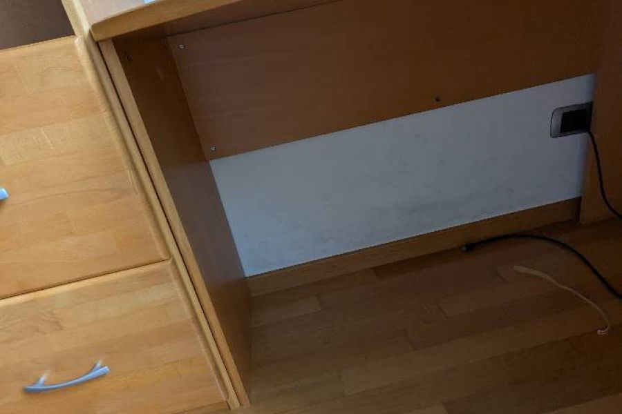 Möbel für Zimmer (Kasten + Schreibtisch) - Bild 4