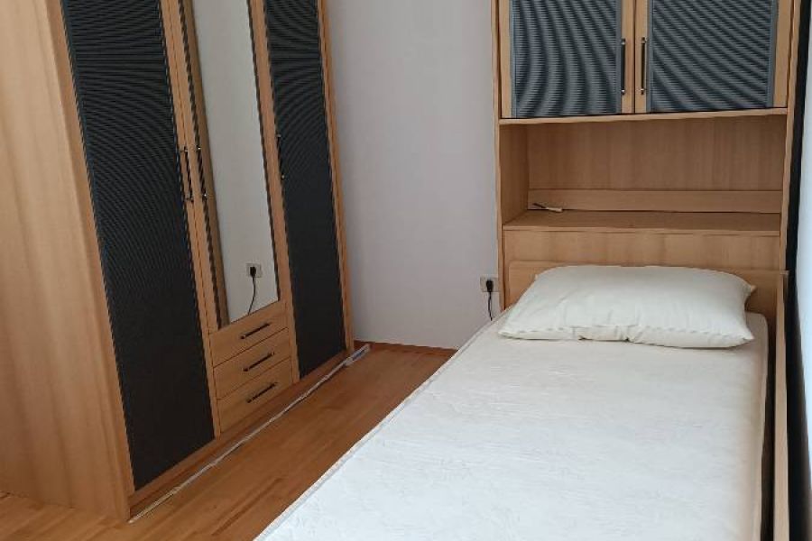 Einzelzimmer mit Schreibtisch - Bild 1