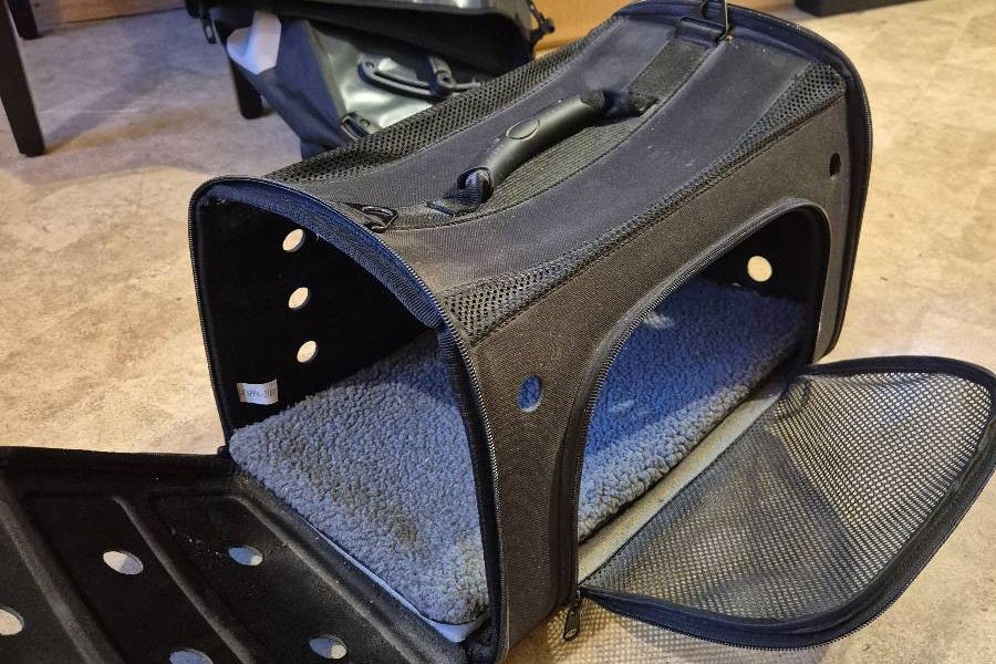 Verkaufe gebrauchte Tragetasche für Kleintiere - Bild 2