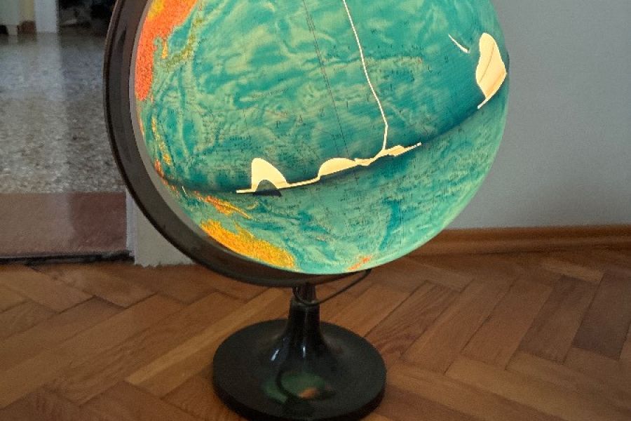 Globus mit Beleuchtung - Bild 3
