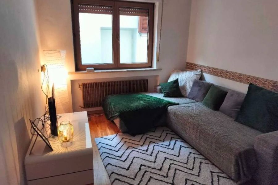 Verkaufe ausziehbare Schlafcouch - Bild 2