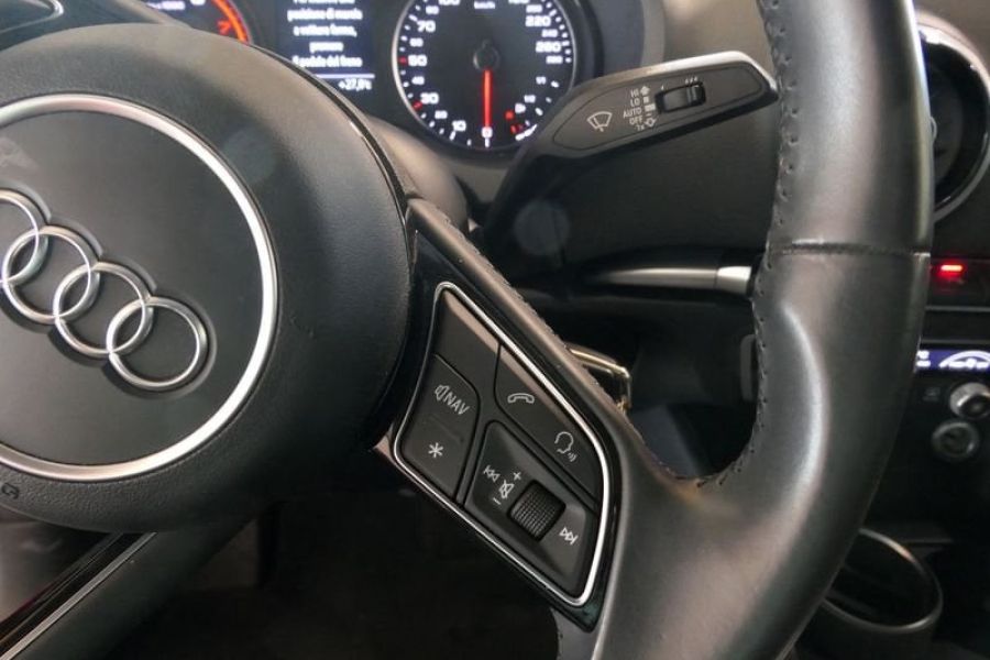 Audi A3 35 TFSI S tronic COD S-LINE - Bild 19