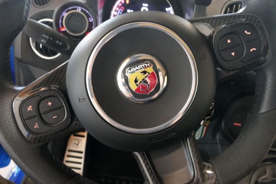 Abarth 695 695C 1.4 t-jet  131 RALLY TRIBUTO  180cv - Bild 17