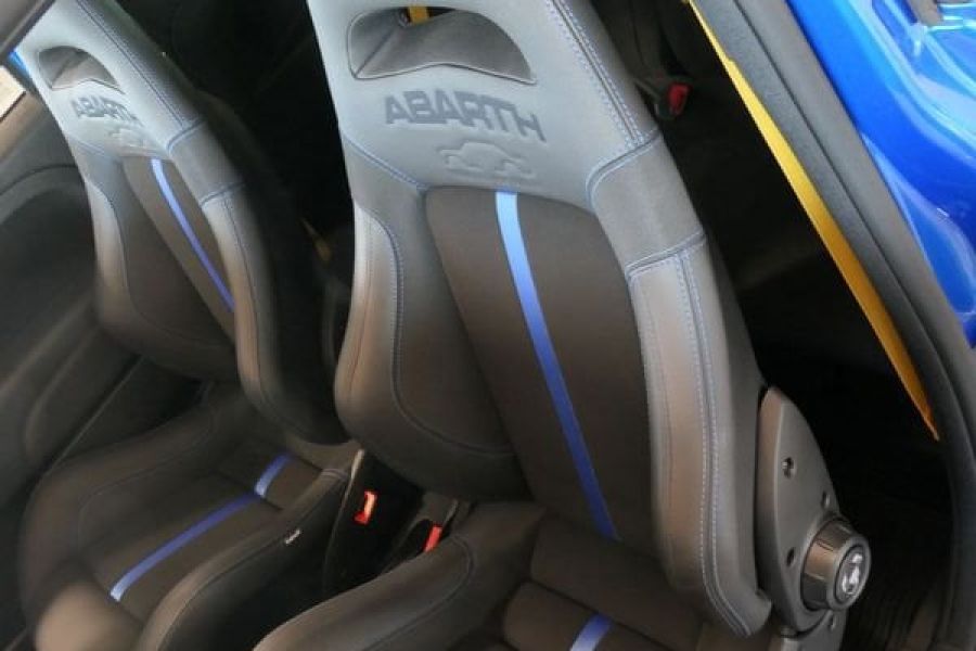 Abarth 695 695C 1.4 t-jet  131 RALLY TRIBUTO  180cv - Bild 10
